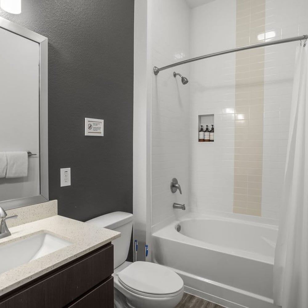 Modern 2BR Cozysuites on Town Lake Waterfront 03, Foto 37