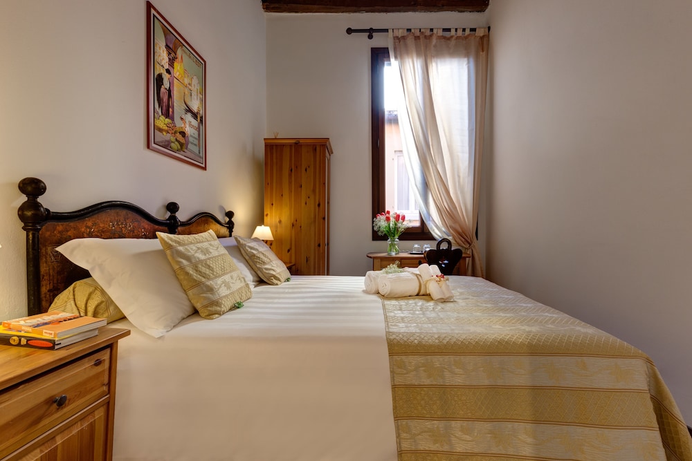 Economy Double Room photo 3