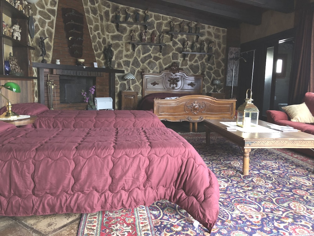 Saloon