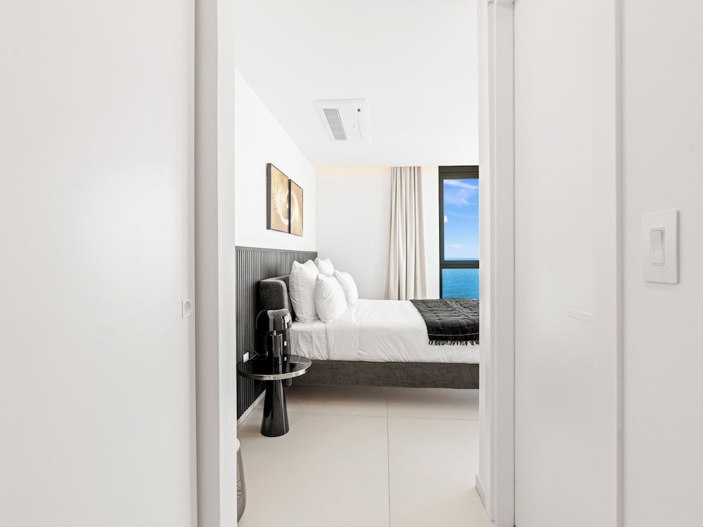 Deluxe Apartment, 2 Bedrooms, Beach View