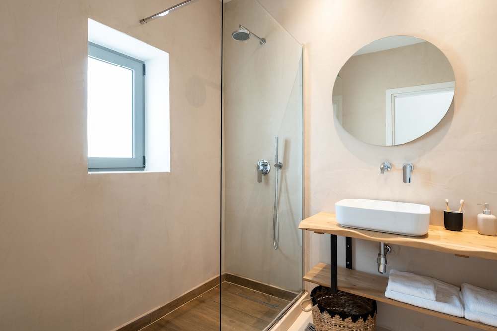 Suite, 1 Bedroom, Balcony, Sea View photo 2