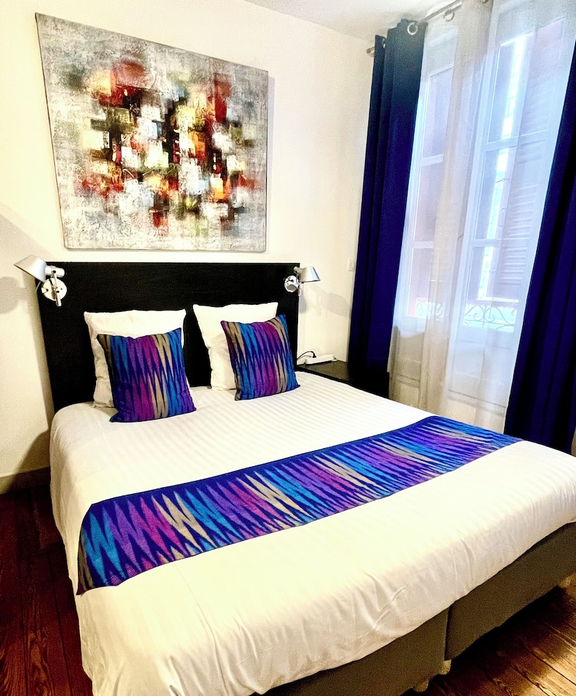 Deluxe Studio, City View