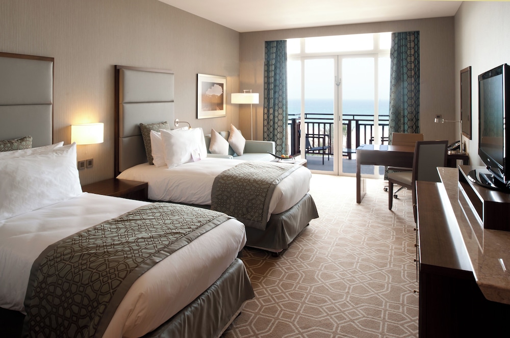 Standard Room, 2 Twin Beds, Balcony photo 3