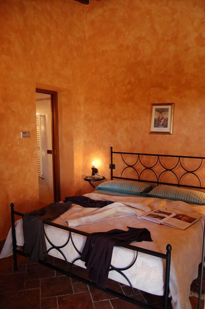 Studio (La Cantina)