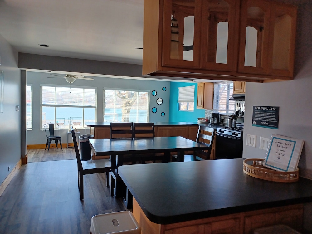 Celebrity Suite photo 2