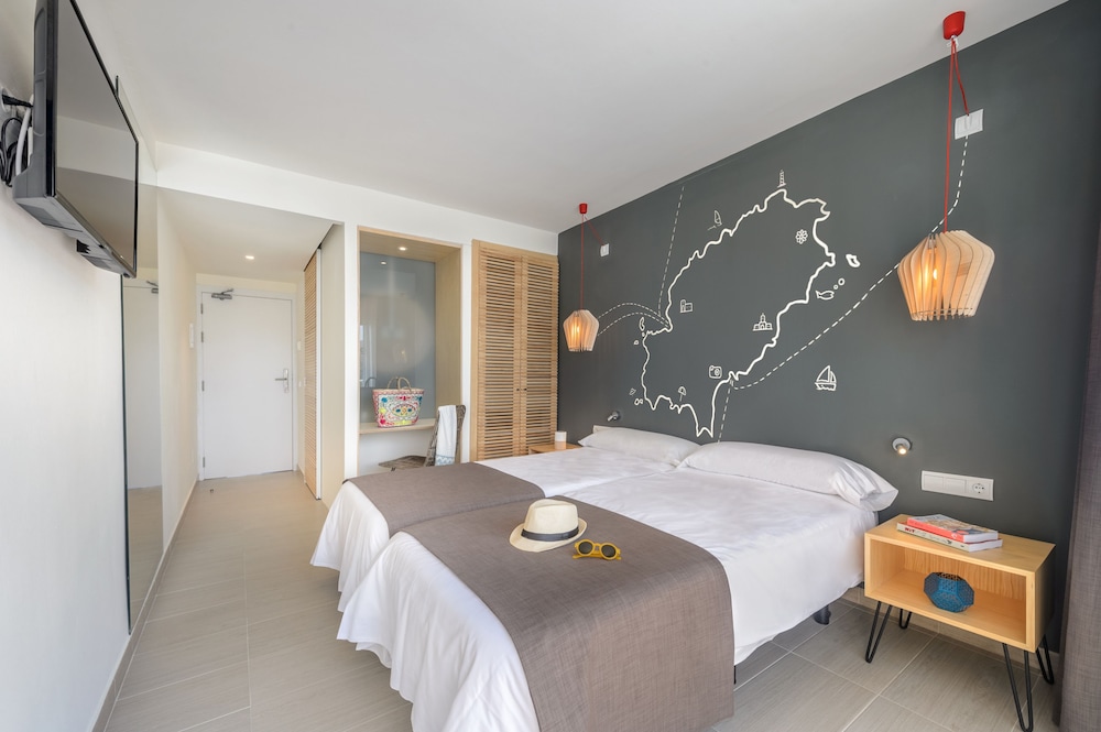 Twin Room (Occupancy 3) - Photo 3