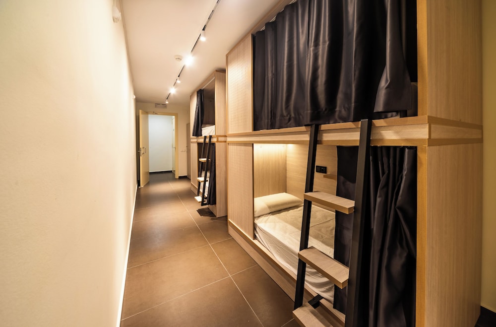Superior Shared Dormitory, Mixed Dorm (Room 2) photo 2