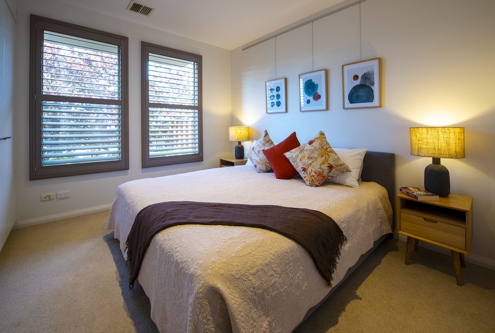 Luxury House photo 3