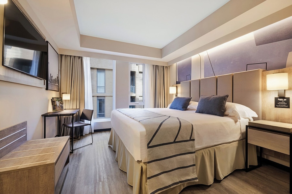 Deluxe Room, 1 King Bed