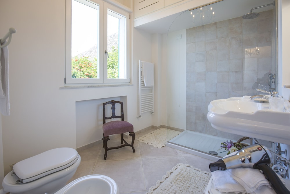 Deluxe Double Room, 1 Bedroom, Garden View photo 3