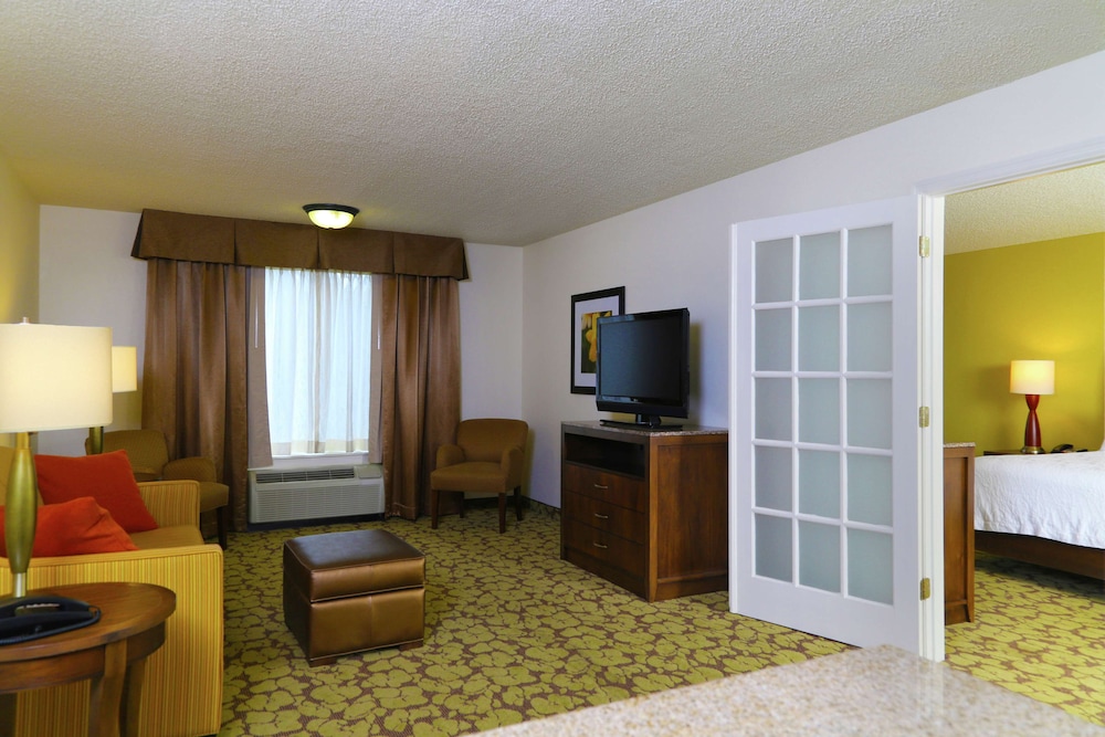 1KNG 1BDRM STE MOBILITY/HEAR ACCES TUB - Photo 3