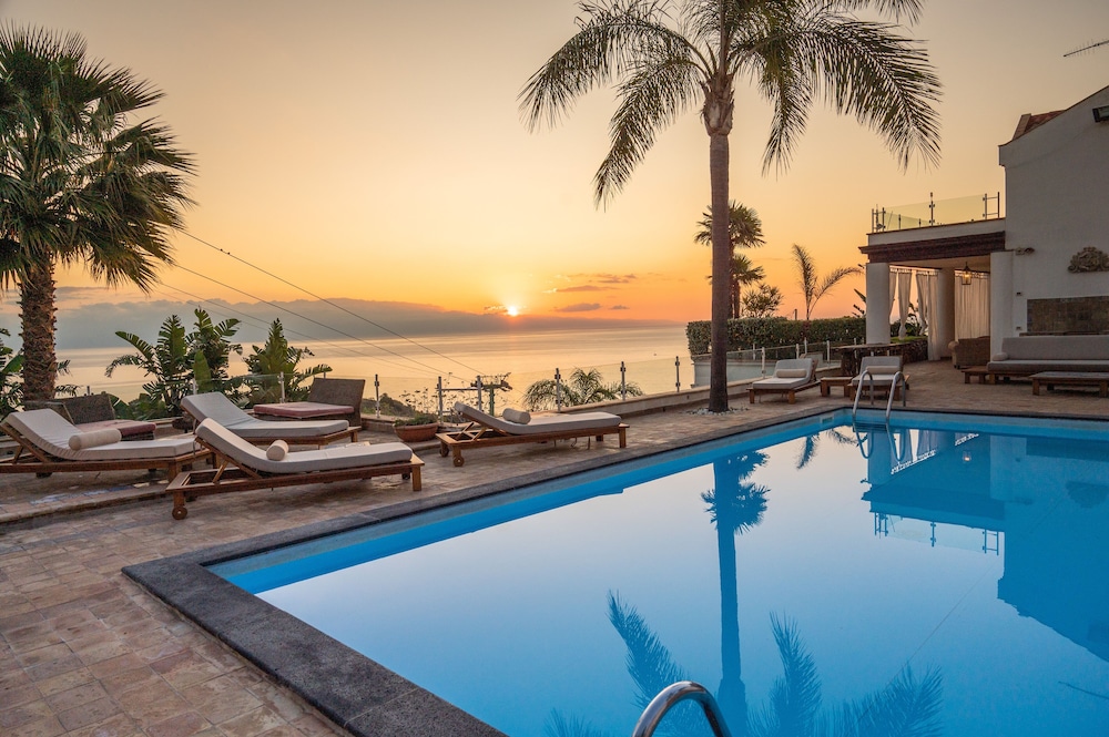 Panoramic Apartment, 1 Bedroom, Sea View photo 3