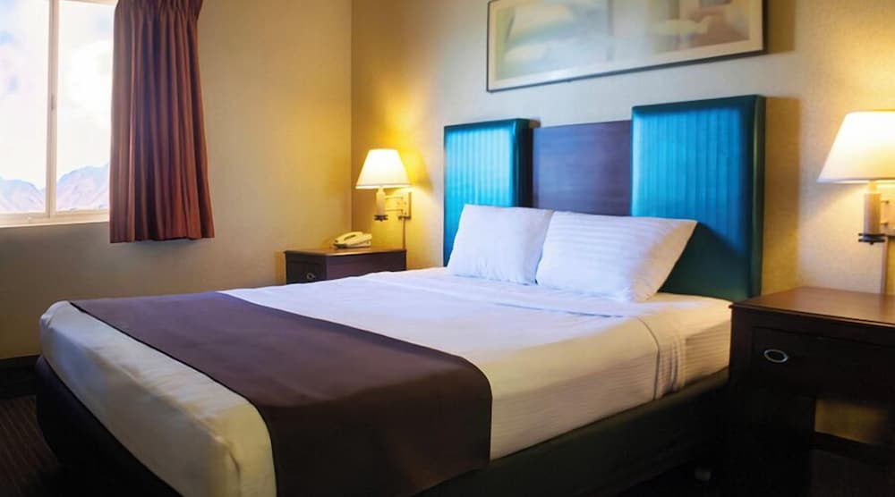Deluxe Suite, 2 Double Beds - Photo 1