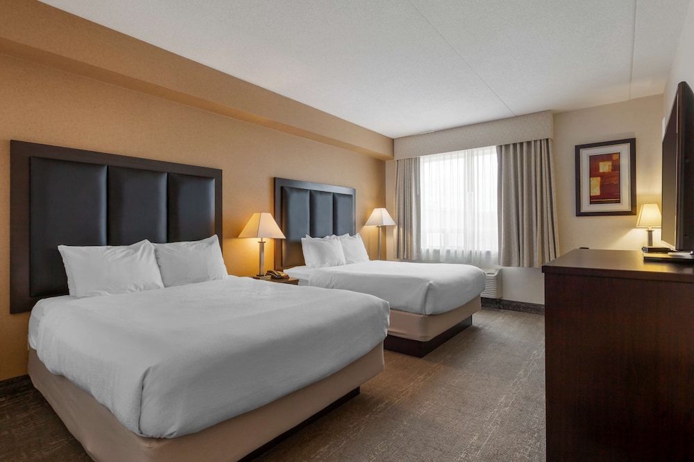 Executive Room, 2 Queen Beds, Non Smoking, Refrigerator & Microwave (Shower Only)
