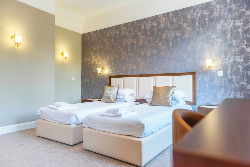 Family Room, Multiple Beds