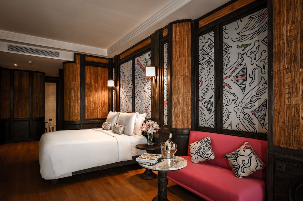 Orient Room - King Bed - Photo 2