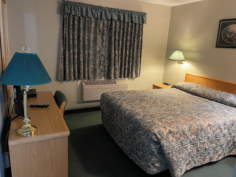 Standard Room, 1 Queen Bed photo 2