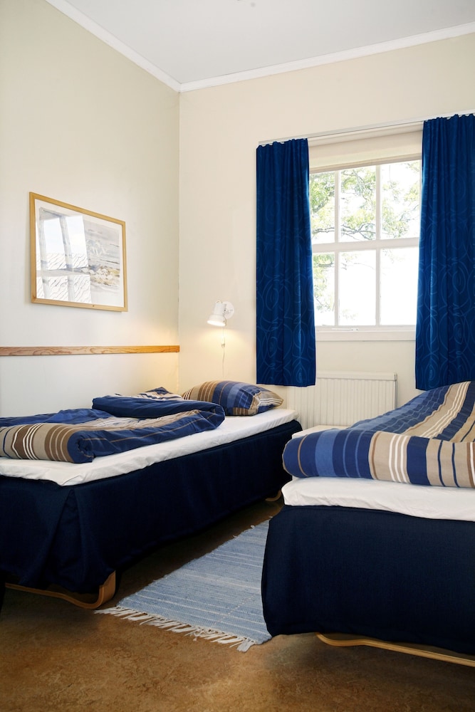 Room, Shared Bathroom (2 Single Beds)