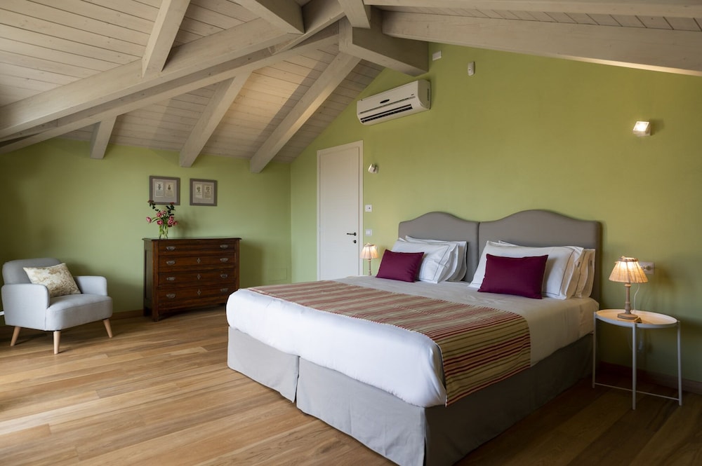 Luxury Villa photo 1