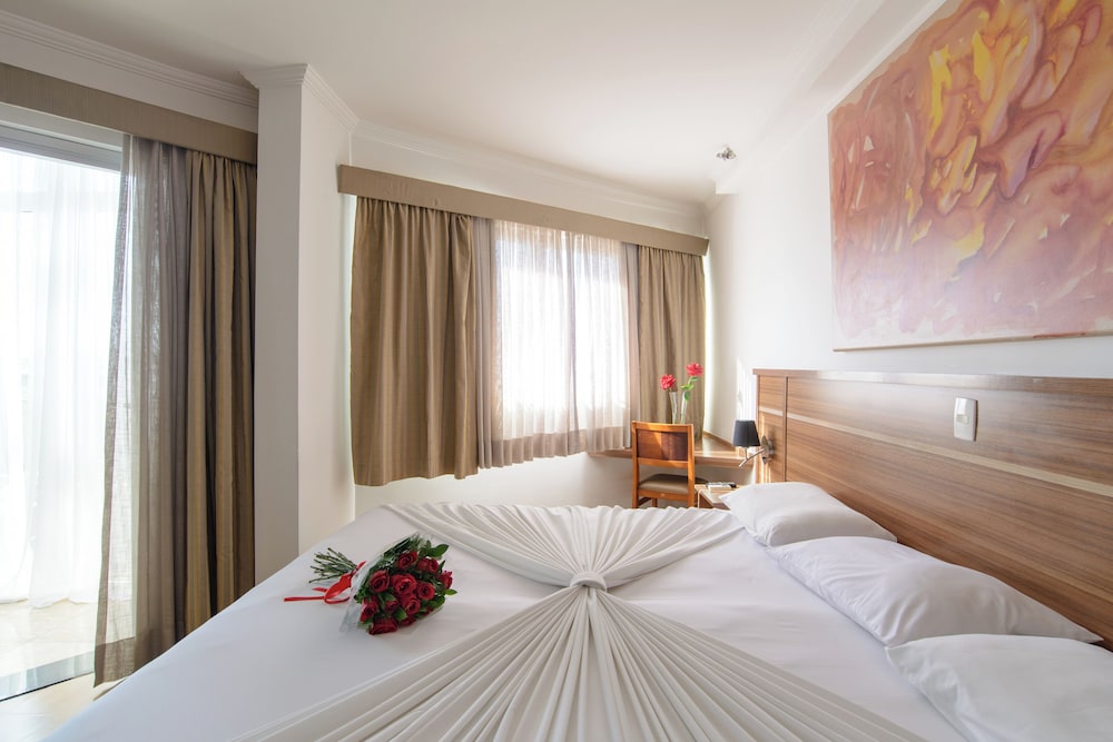Suite Master, 1 King Bed, Bathtub photo 2