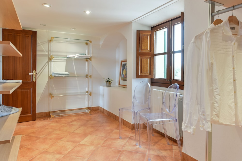 Suite (Embat) photo 2