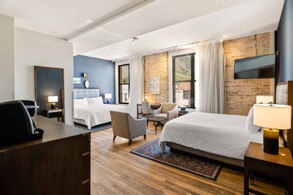 Mountain View, 2 King Beds