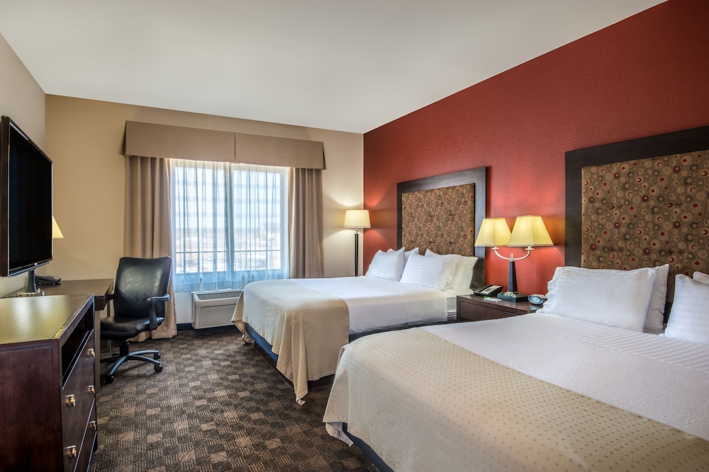 Standard Room, 2 Double Beds, Accessible (Hearing Accessible) - Photo 3