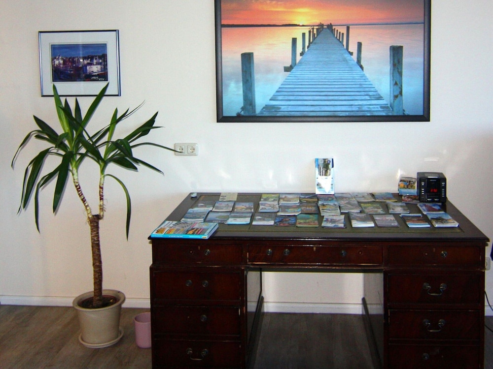 Apartment photo 2