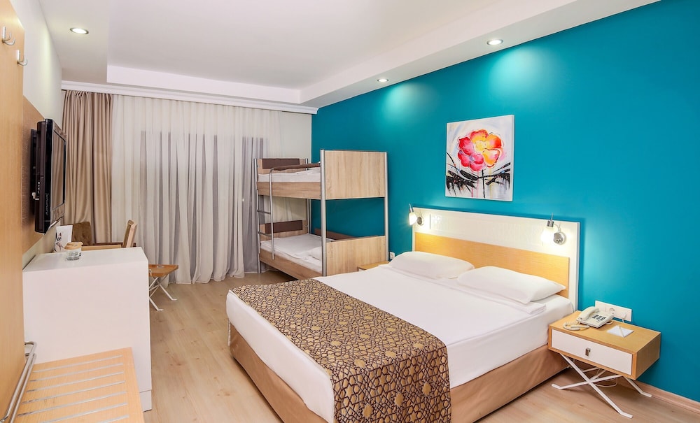 Standard Quadruple Room
