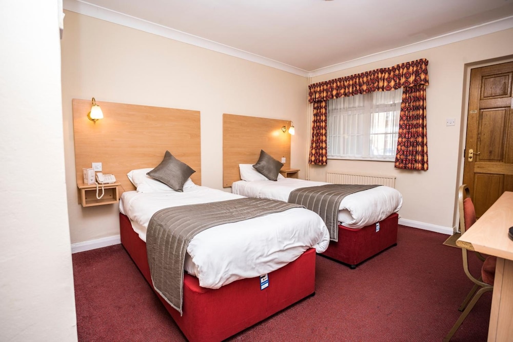 Standard Twin Room, Ensuite - Photo 3