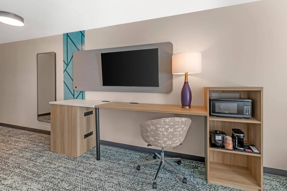 Sleep Inn & Suites, Photo 2