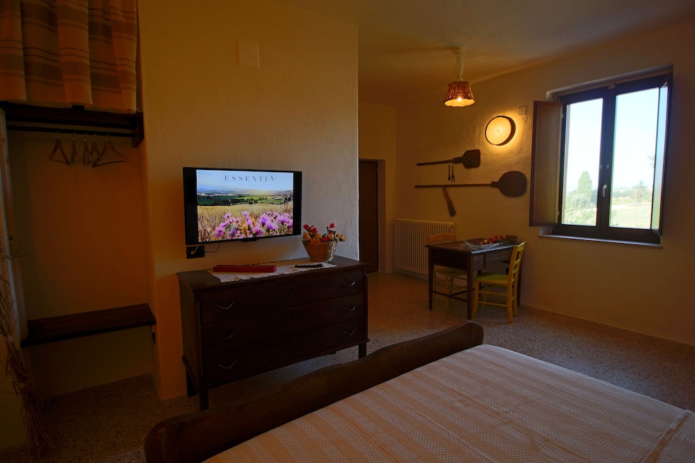 Superior Quadruple Room, Garden View, Tower photo 2