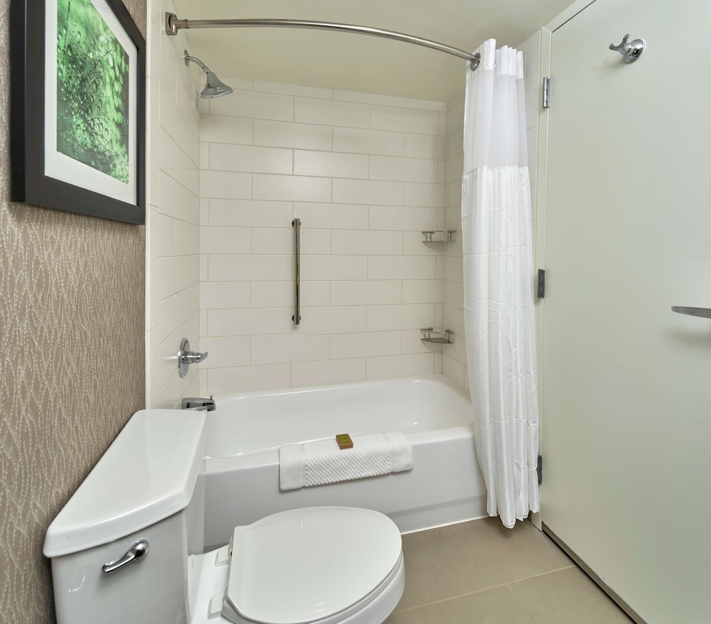 Junior Studio Suite, 1 King Bed - Photo 5