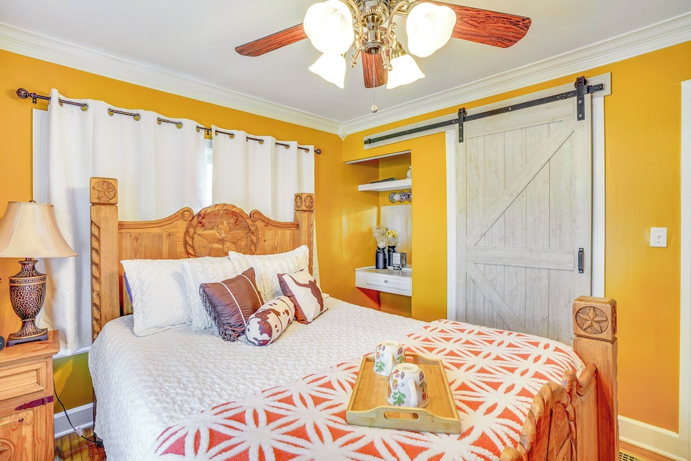 House (2 Bedrooms) photo 1