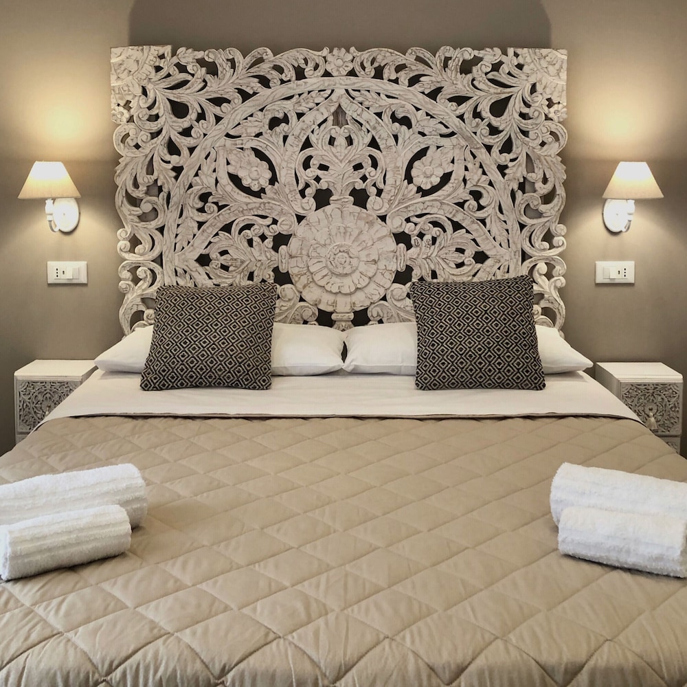 Junior Double Room, 1 Bedroom, Ensuite, City View