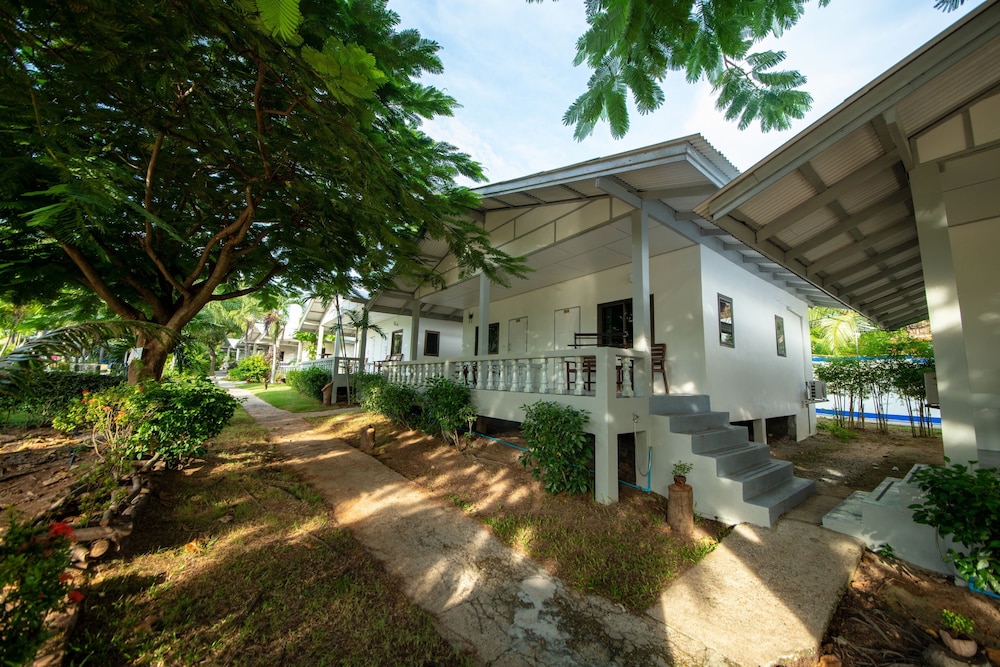 Standard Bungalow - Photo 3
