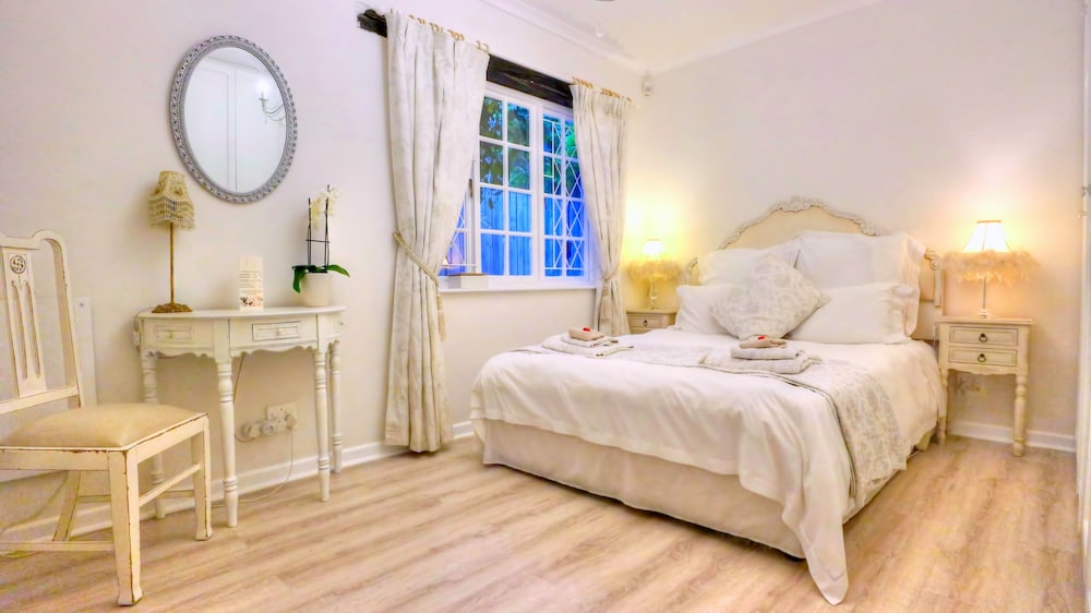 Hout Bay Beach Cottage photo 3