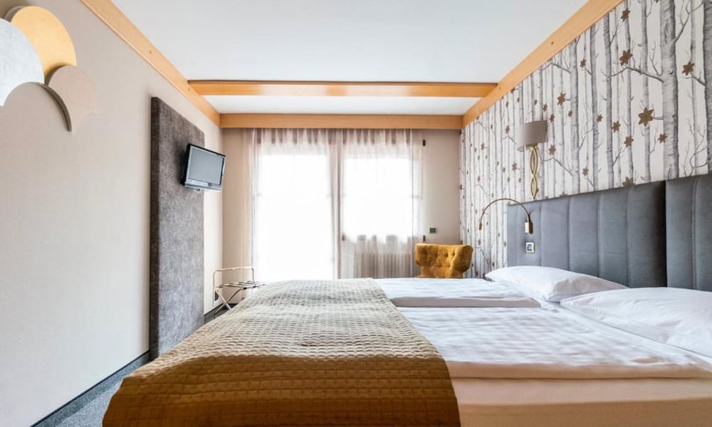 Standard Suite - Photo 3