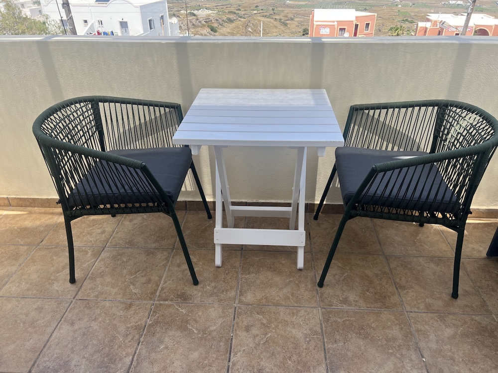 Superior one Bedroom Apartment with outdoor Hot Tub - Photo 8