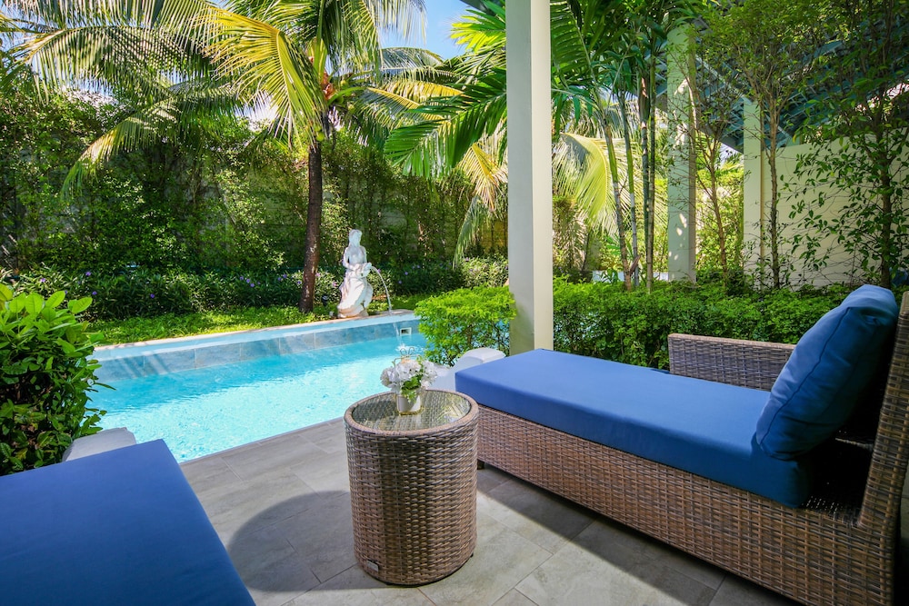 Deluxe Room, Pool Access - Photo 6