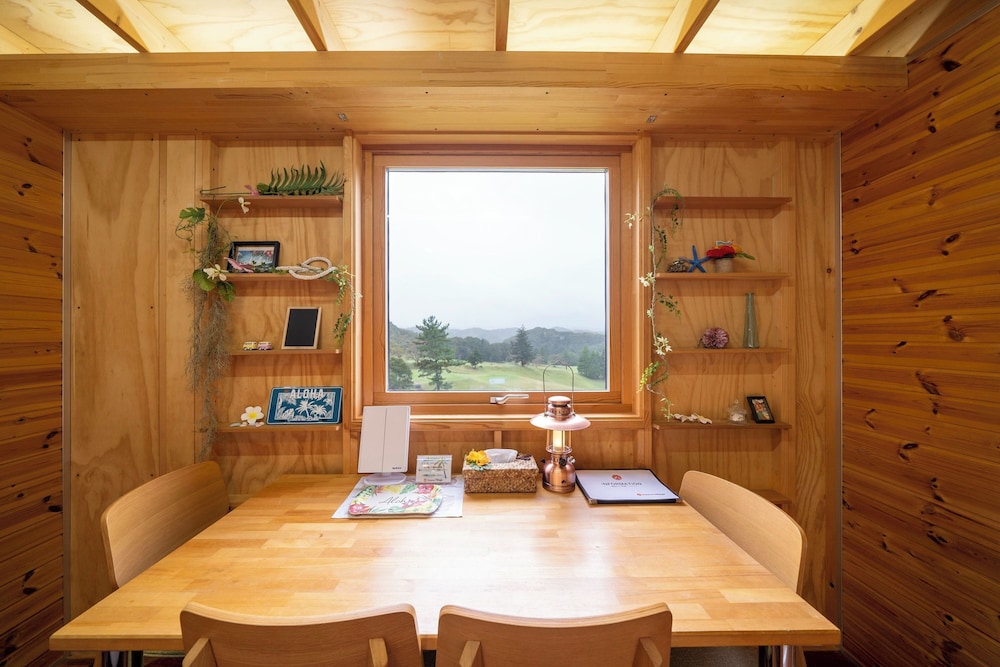 Wood Cottage(With toilet)(With shower booth)(Non-smoking)