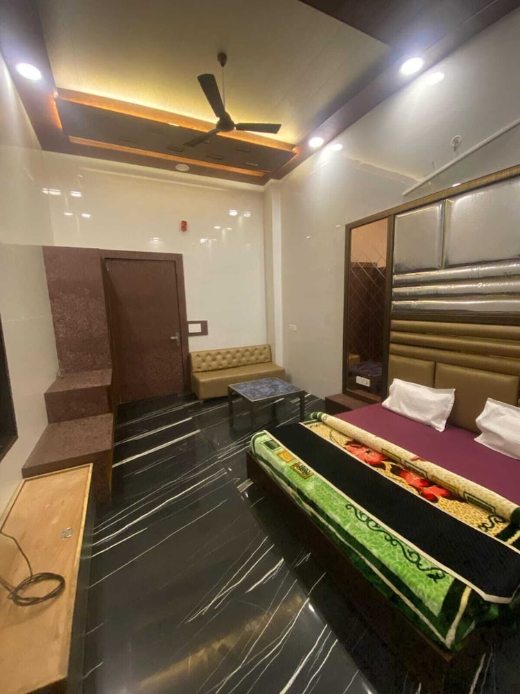 Basic Double Room