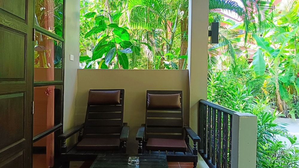 Standard Triple (Garden View) - Photo 7