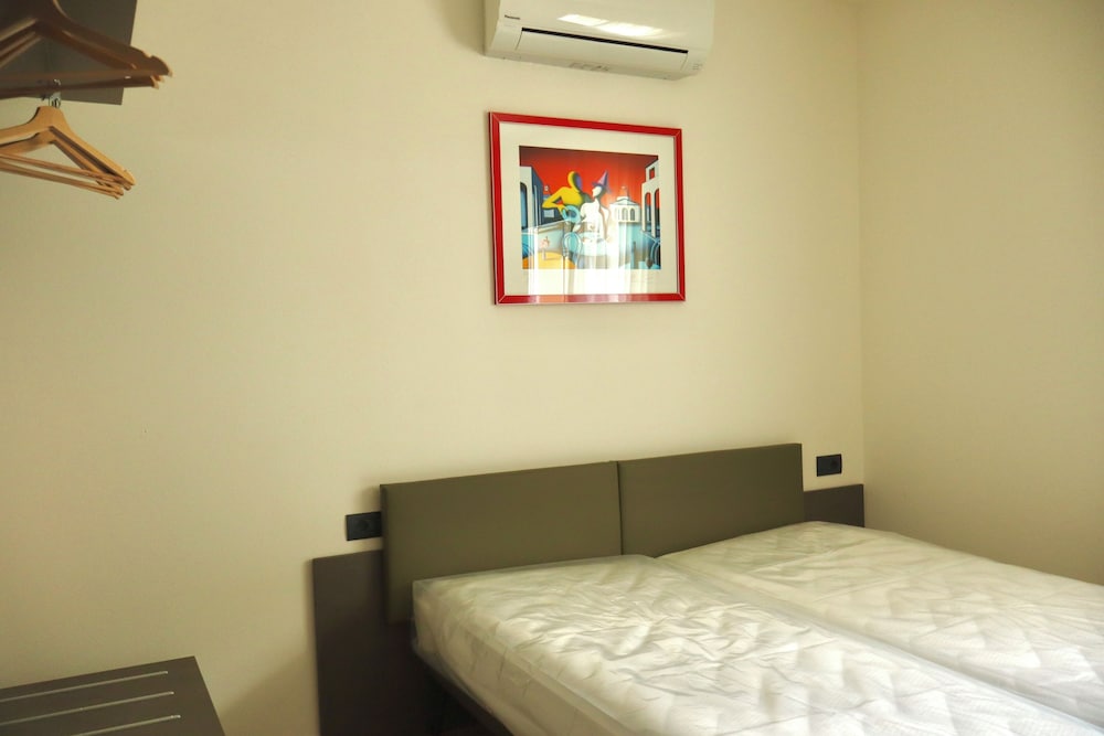 Signature Apartment, Balcony, Lake View photo 1