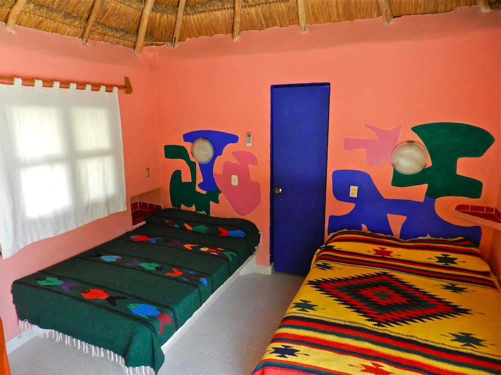 Superior Room, 2 Double Beds, Private Bathroom, Partial Ocean View photo 3