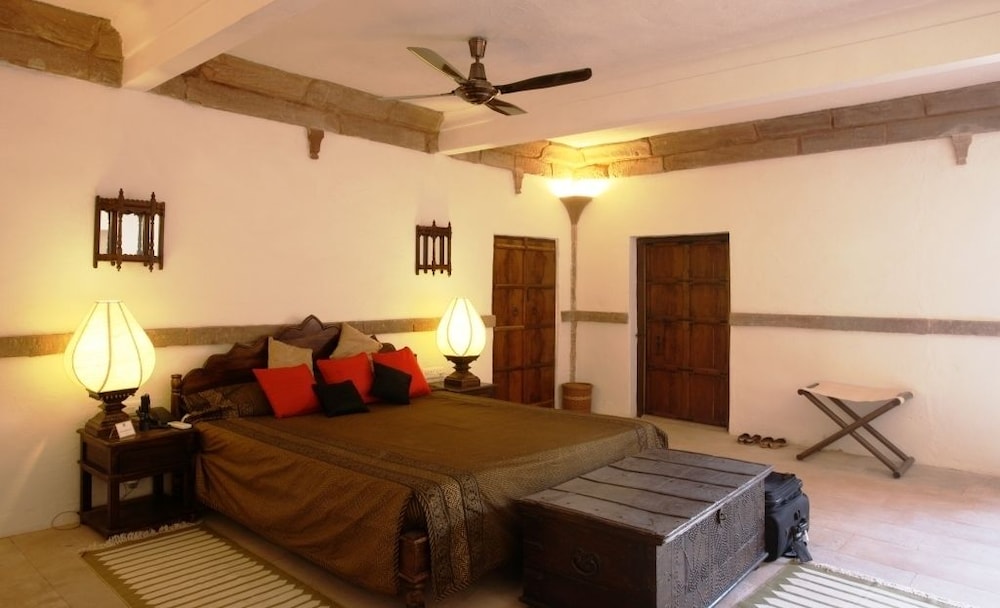 Deluxe Double Room, 1 King Bed photo 1