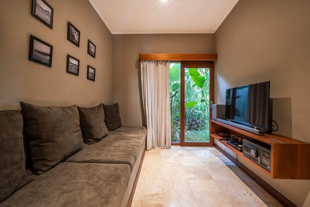 Villa, 4 Bedrooms, Smoking, Private Pool