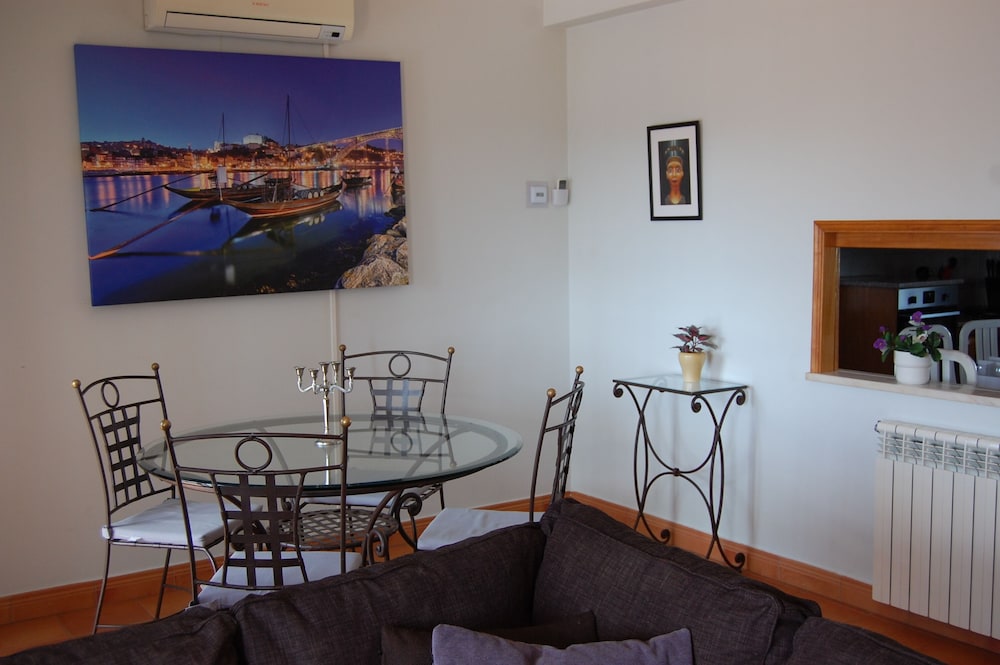 Charming 3-bedroom Villa With Wifi and Central Heating in Beautiful Santa Bárbar, 写真 46