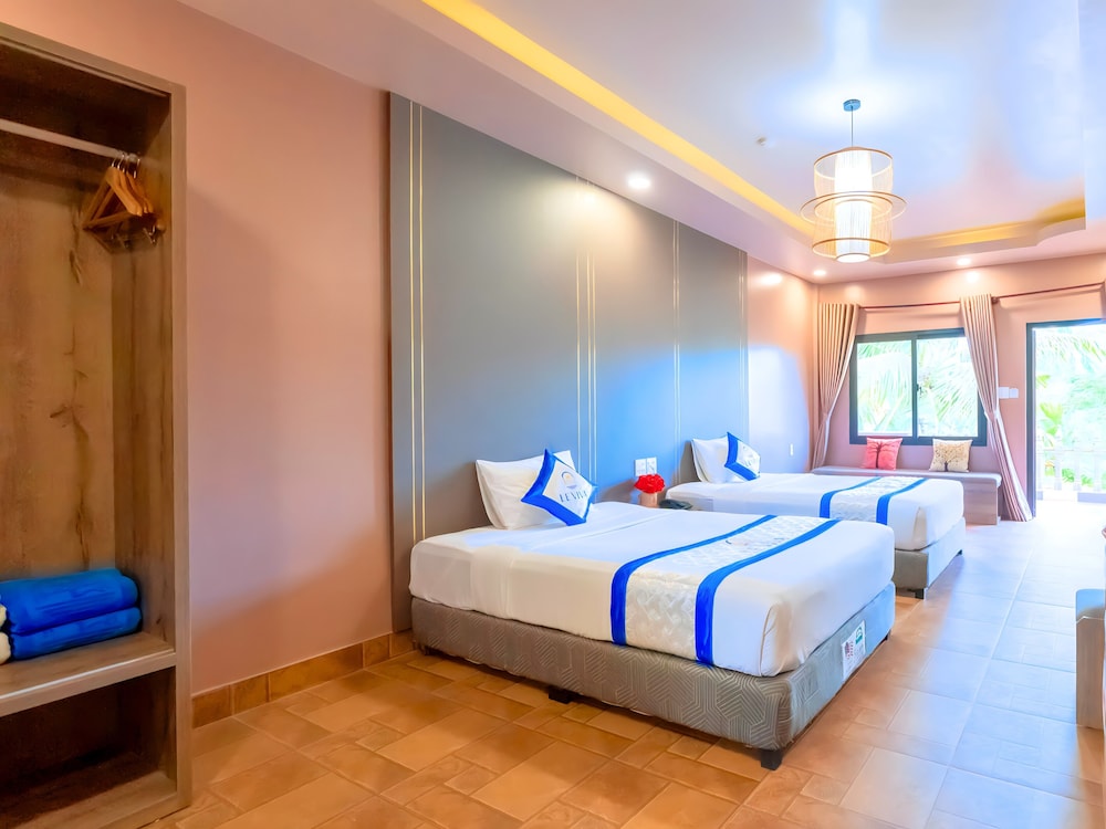 Deluxe Room, Garden View - Photo 5