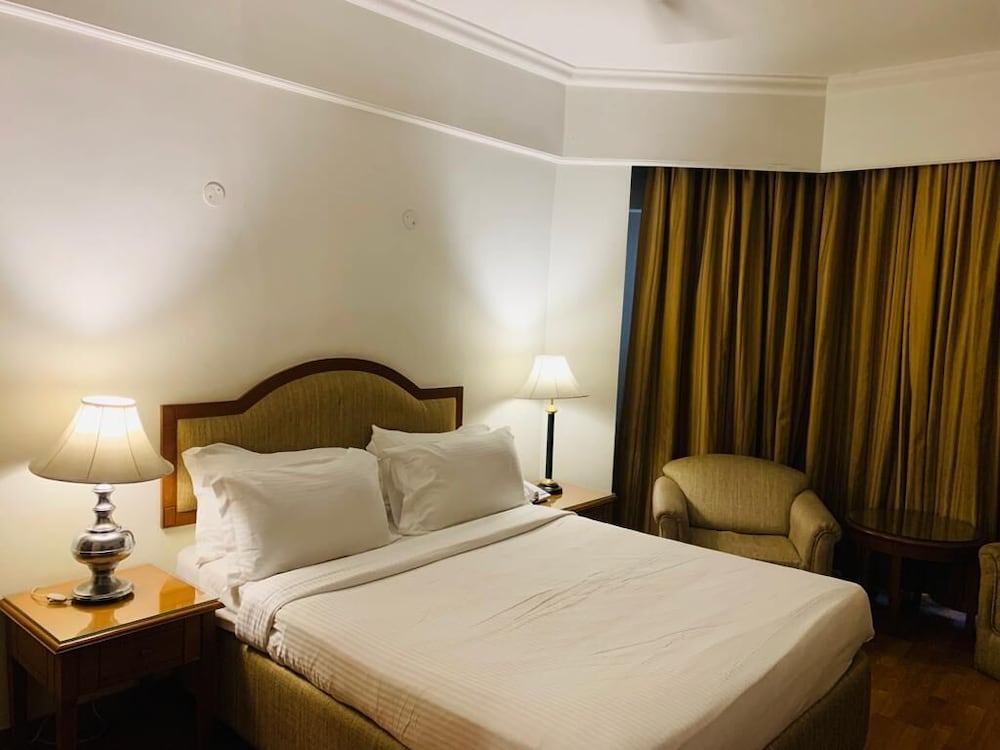 Deluxe Room - Photo 4